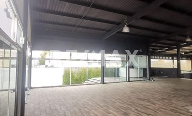 VENTA DE AMPLIO TERRENO CON LOCAL COMERCIAL  EN EXCELENTE UBICACIÓN - (3)