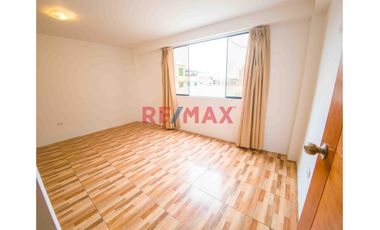 Se Vende Departamento Triplex Amplio En Urbanizaciòn Mateo Pumacahua - Surco