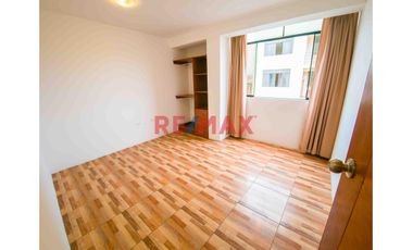 Se Vende Departamento Triplex Amplio En Urbanizaciòn Mateo Pumacahua - Surco