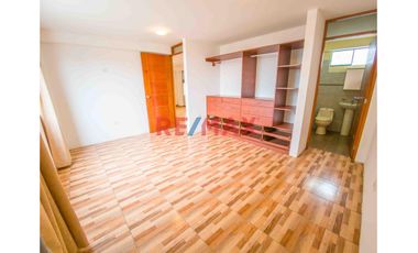 Se Vende Departamento Triplex Amplio En Urbanizaciòn Mateo Pumacahua - Surco