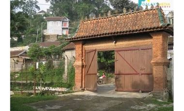 Dijual Villa Joglo Tanah Luas 3000m2 Antik Dago Bandung