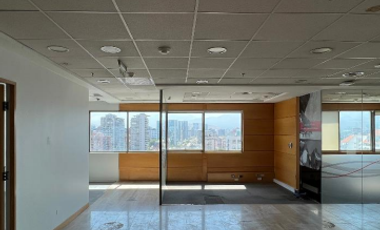 Oficina en Arriendo en Torre Apoquindo / Metro Escuela Militar