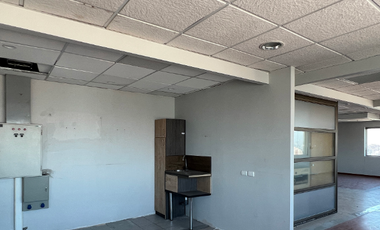 Oficina en Arriendo en Torre Apoquindo / Metro Escuela Militar