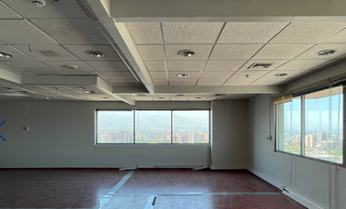 Oficina en Arriendo en Torre Apoquindo / Metro Escuela Militar