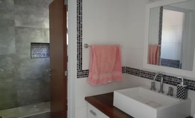 Moderna y elegante, con terminaciones que hacen la diferencia