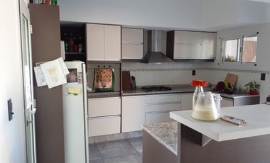 Moderna y elegante, con terminaciones que hacen la diferencia