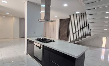 casa en arriendo/venta en bocono. Cod A5049