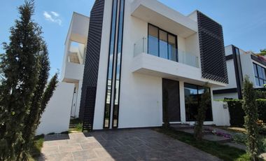 casa en arriendo/venta en bocono. Cod A5049