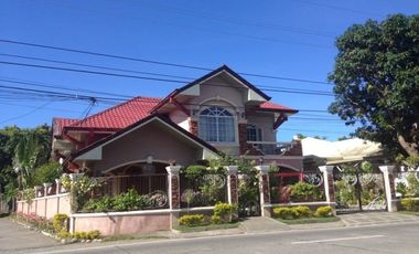 Beautiful and Luxurious House and Lot for sale in Luna