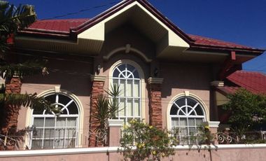 Beautiful and Luxurious House and Lot for sale in Luna