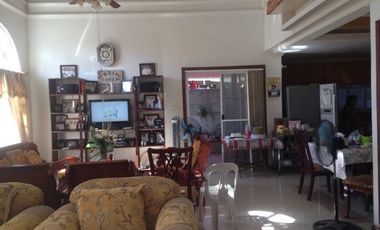 Beautiful and Luxurious House and Lot for sale in Luna