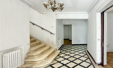 Casa en arriendo de 10 dorm. en Av. Suecia. Providencia