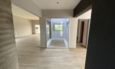 Casa en Venta 5 ambientes Barrio El Canton Puerto. Con Renta