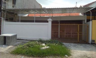 Rumah disewakan Dukuh Kupang Surabaya Barat