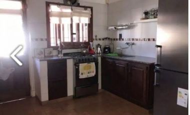 Casa - Chalet 4 Ambientes ARAGON Y 180