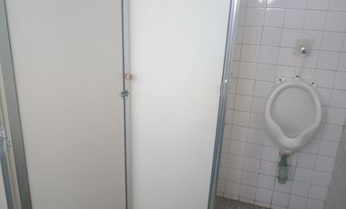 oficina en arriendo en la catedral. Cod A785004