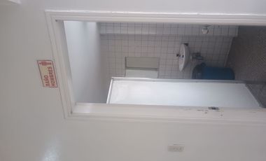 oficina en arriendo en la catedral. Cod A785004