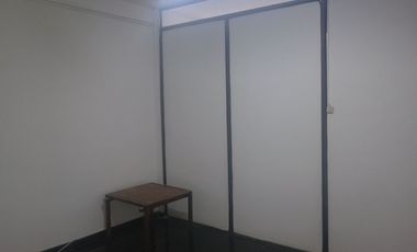 oficina en arriendo en la catedral. Cod A785004
