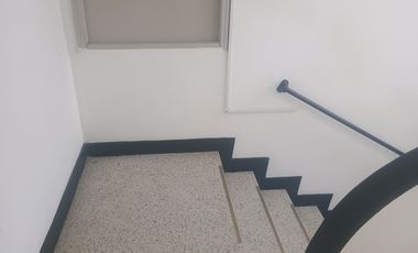 oficina en arriendo en la catedral. Cod A785004