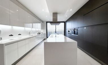 Departamento de Lujo con Jardin y Piscina, La Dehesa