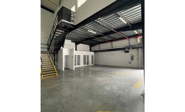 VENTA DE  OFIBODEGAS EN TOCUMEN WAREHOUSE 1215m2