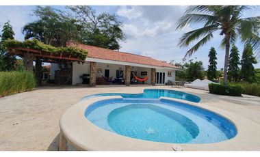 Se vende casa en Punta Barco Village, San Carlos