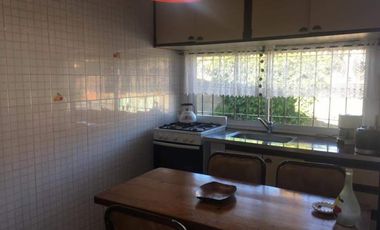 ALQUILO EXCELENTE CASA PARA VACACIONAR EN FAMILIA O CON AMIGOS  PARA 5 PERSONAS, A 4 CUADRAS DEL MAR