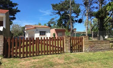 ALQUILO EXCELENTE CASA PARA VACACIONAR EN FAMILIA O CON AMIGOS  PARA 5 PERSONAS, A 4 CUADRAS DEL MAR