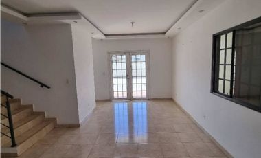 Venta de casa en Las Cumbres, Ph Vistas del Lago