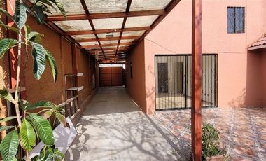 Casa en arriendo de 5 dorm. 3 Baños en Peñuelas, Coquimbo