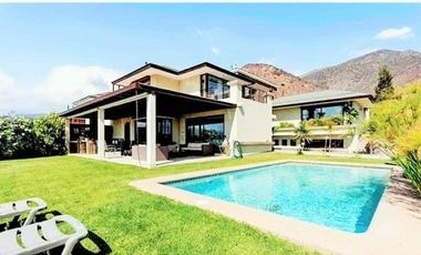 Casa en Arriendo en Carlos Peña Otaegui - Francisco Bulnes Correa