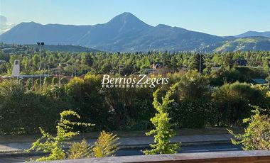 Casa en Arriendo en Carlos Peña Otaegui - Francisco Bulnes Correa