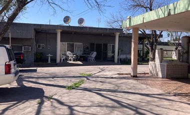 Casa en Juárez Nuevo León, con local comercial, terraza, alberca y mucho terreno