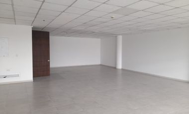 oficina en arriendo en chico norte. Cod A51841