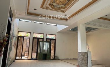 Hunian Sultan Di Harapan Indah Regency - Bekasi