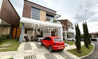 casa en arriendo en san lucas. Cod A775817