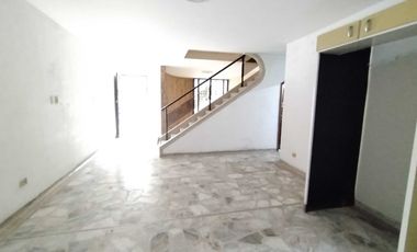 Excelente casa comercial dos pisos en San Fernando viejo - Ideal para el negocio que tú quieras! Transforma aquí tu  negocio prospero.. Cod A9497