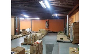 Se vende Galera de 1,000 mts en Rio Abajo, cerca de Via España