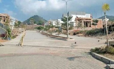 Rumah elite dijuall ,murah free kolam berenang view kota sumedang cantik dkt UNPAD