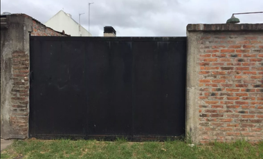 BURZACO: HERMOSO LOTE EN EXCELENTE ESTADO .TODOS LOS SERVICIOS. C/ ESCRITURA*APTO CREDITO*