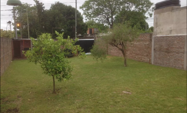 BURZACO: HERMOSO LOTE EN EXCELENTE ESTADO .TODOS LOS SERVICIOS. C/ ESCRITURA*APTO CREDITO*
