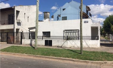 ABDALA 3495, esquina Moldes, Isidro Casanova. Apto Crédito