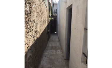 ABDALA 3495, esquina Moldes, Isidro Casanova. Apto Crédito