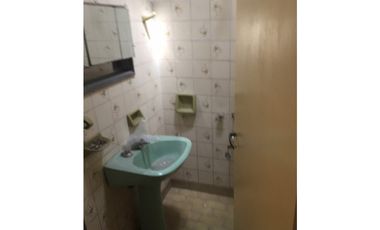 ABDALA 3495, esquina Moldes, Isidro Casanova. Apto Crédito