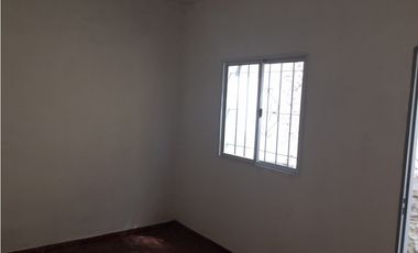 ABDALA 3495, esquina Moldes, Isidro Casanova. Apto Crédito