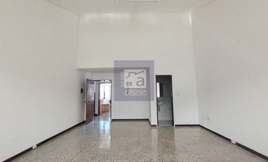 COD. 5261 - SE ARRIENDA OFICINA - BARRIO: CENTRO