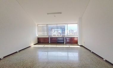 COD. 5261 - SE ARRIENDA OFICINA - BARRIO: CENTRO