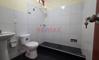 Casa En Alquiler – Urb. San Isidro | Calle Lora Y Lora 1509 Chiclayo