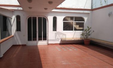 Casa en Venta en Santiago Cuautlalpan, Texcoco, Estado de México.