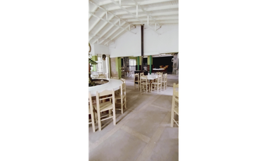 QUINTA URBANA - ANTIGUA CASONA CON SALON DE FIESTA-GRAN PARQUE